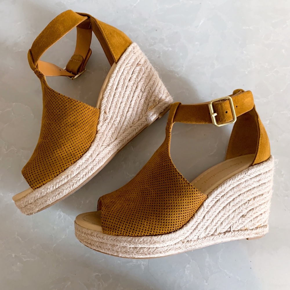 Espadrille brown wedge sandals size 9